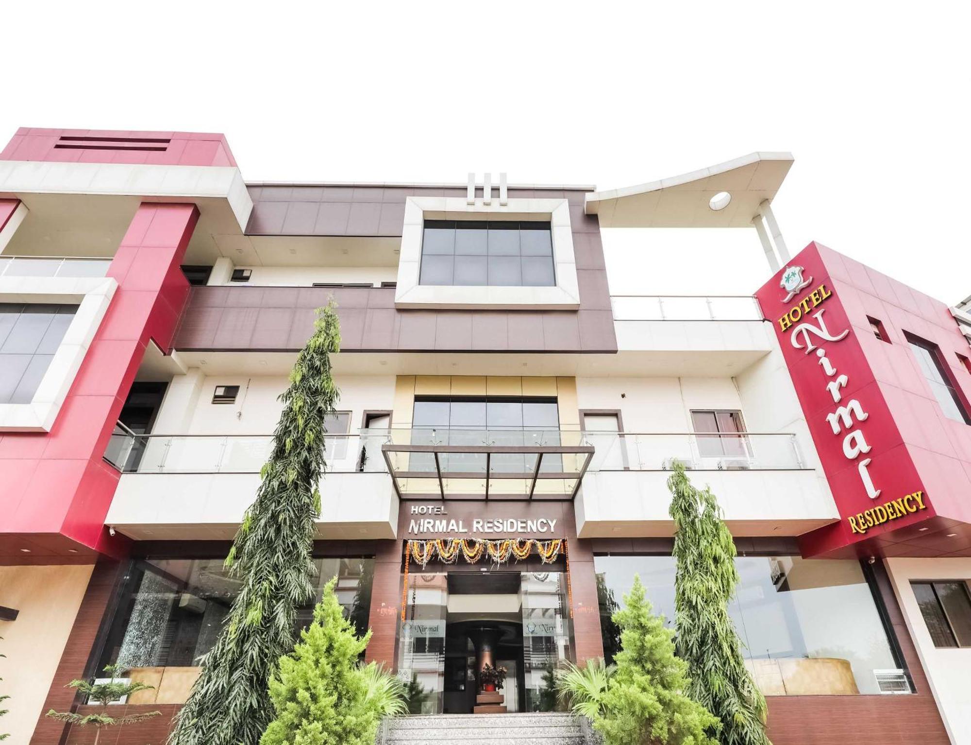 Super Townhouse Lalghati Near Airport โบปาล ภายนอก รูปภาพ