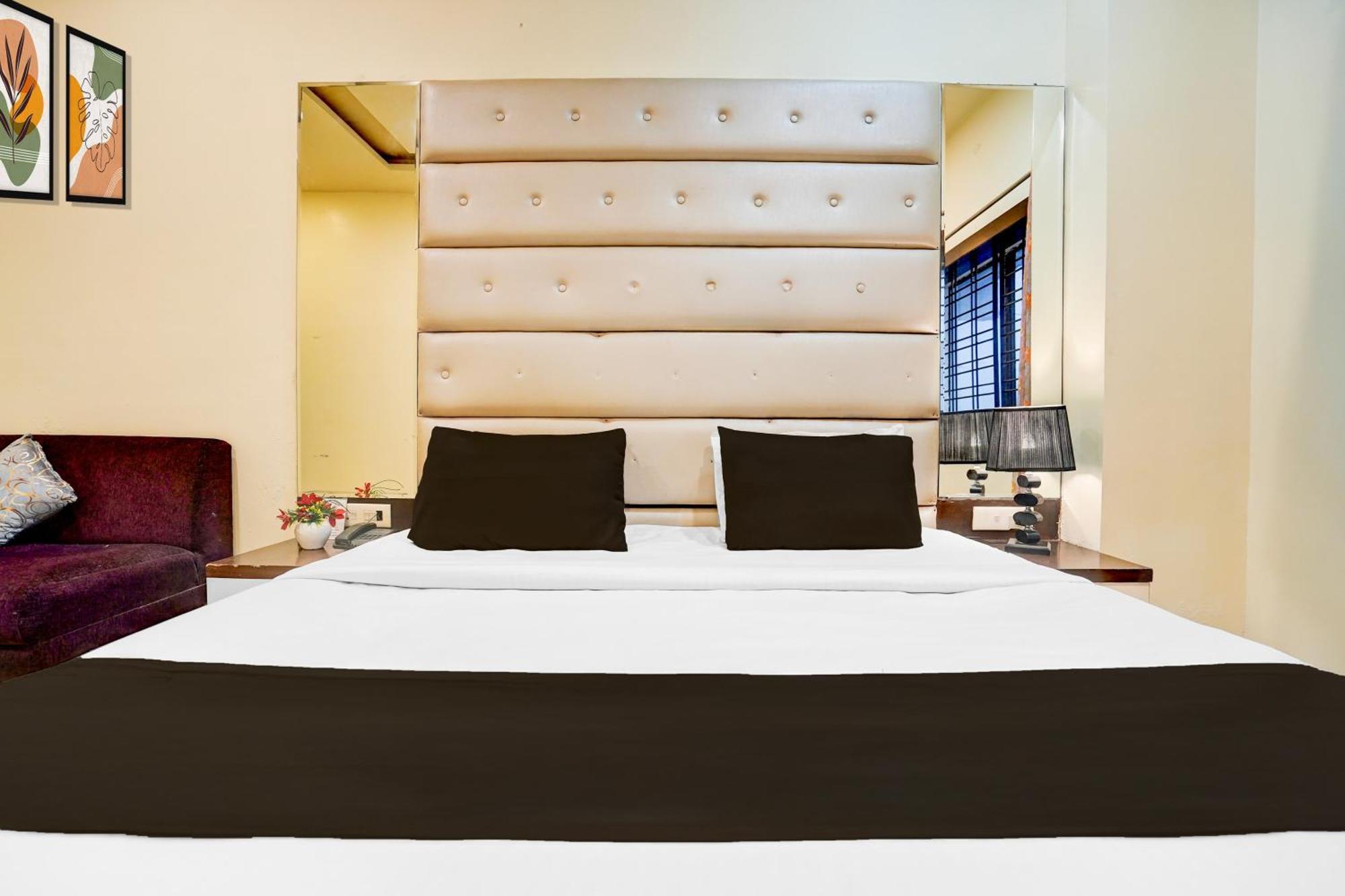 Super Townhouse Lalghati Near Airport โบปาล ภายนอก รูปภาพ