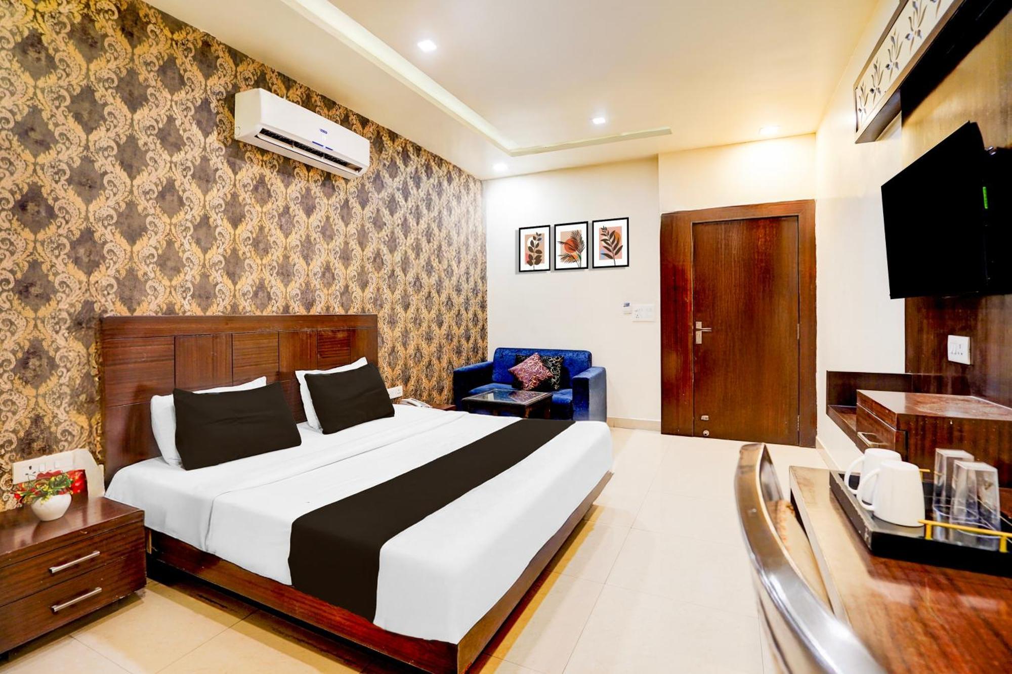 Super Townhouse Lalghati Near Airport โบปาล ภายนอก รูปภาพ
