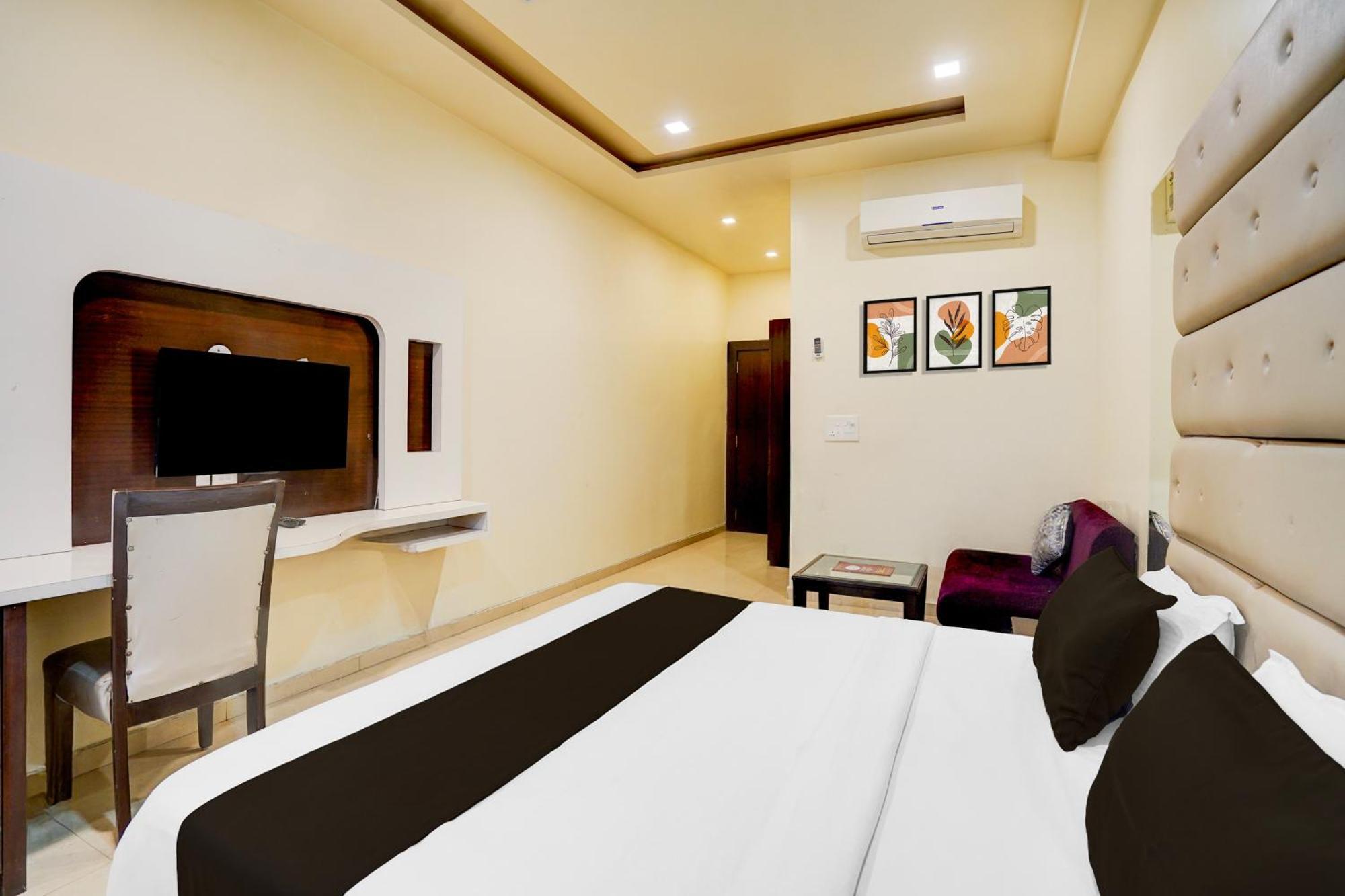 Super Townhouse Lalghati Near Airport โบปาล ภายนอก รูปภาพ