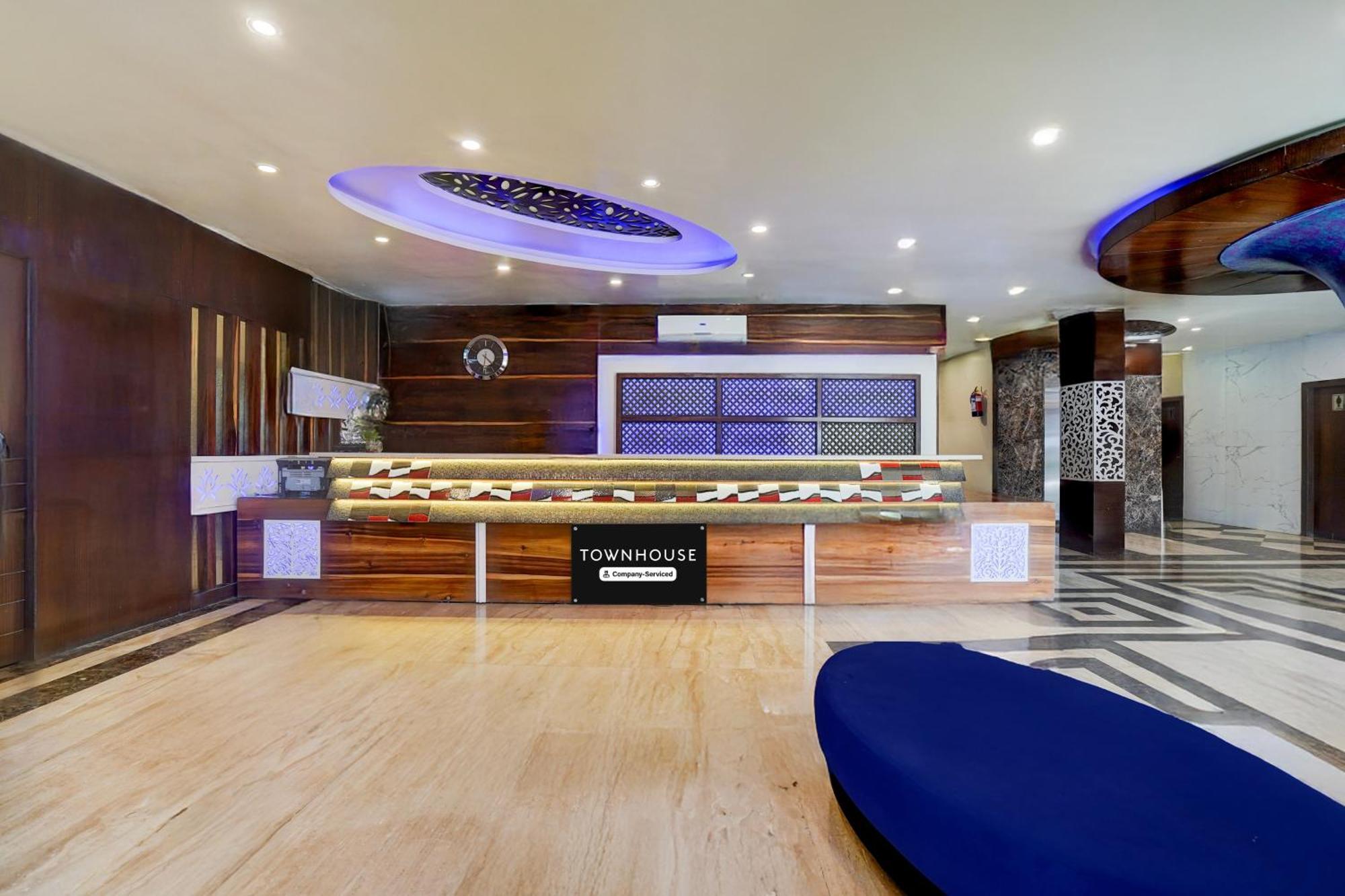 Super Townhouse Lalghati Near Airport โบปาล ภายนอก รูปภาพ