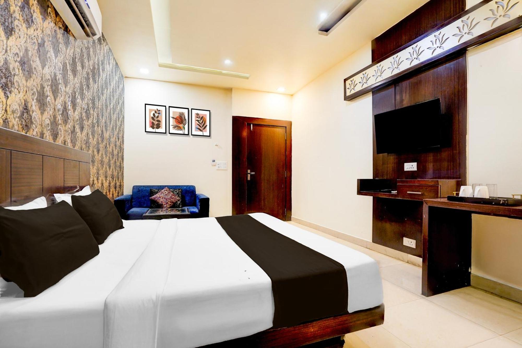 Super Townhouse Lalghati Near Airport โบปาล ภายนอก รูปภาพ