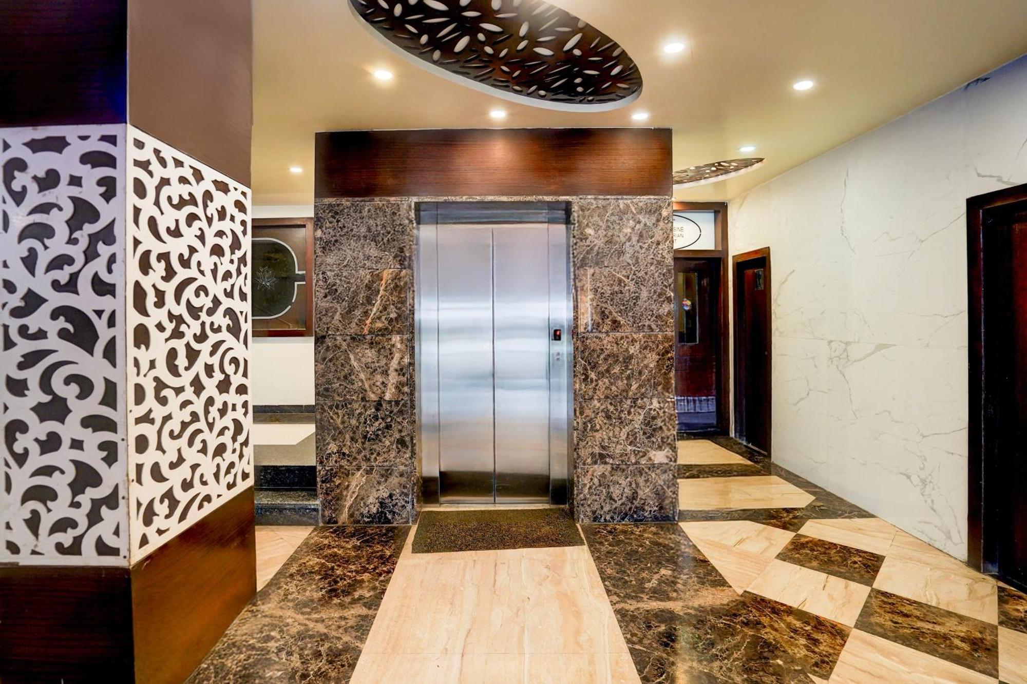 Super Townhouse Lalghati Near Airport โบปาล ภายนอก รูปภาพ