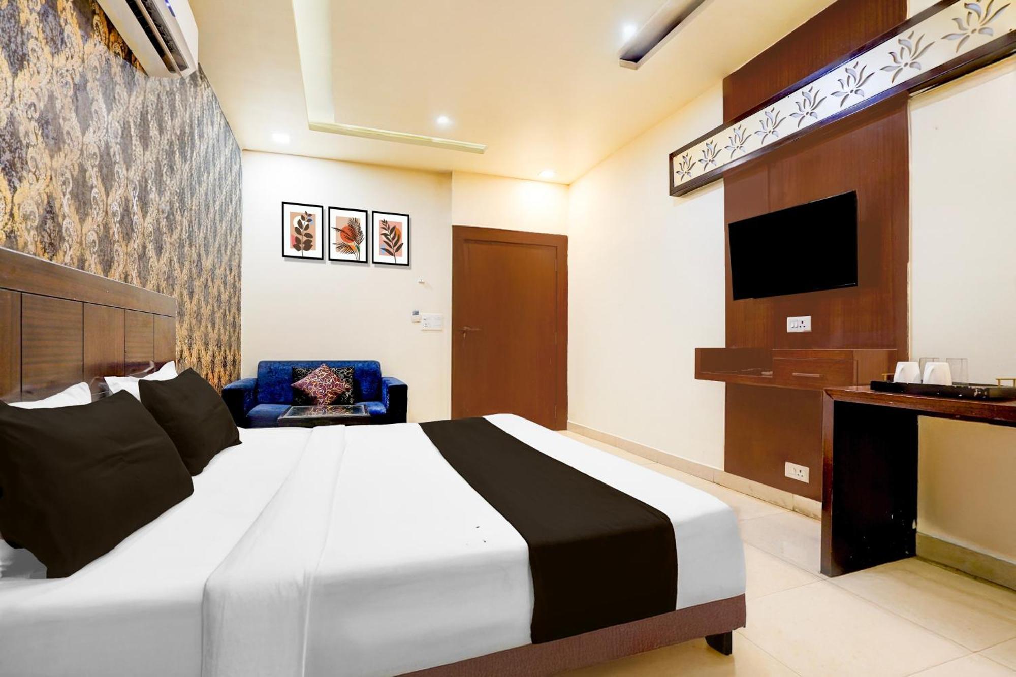 Super Townhouse Lalghati Near Airport โบปาล ภายนอก รูปภาพ