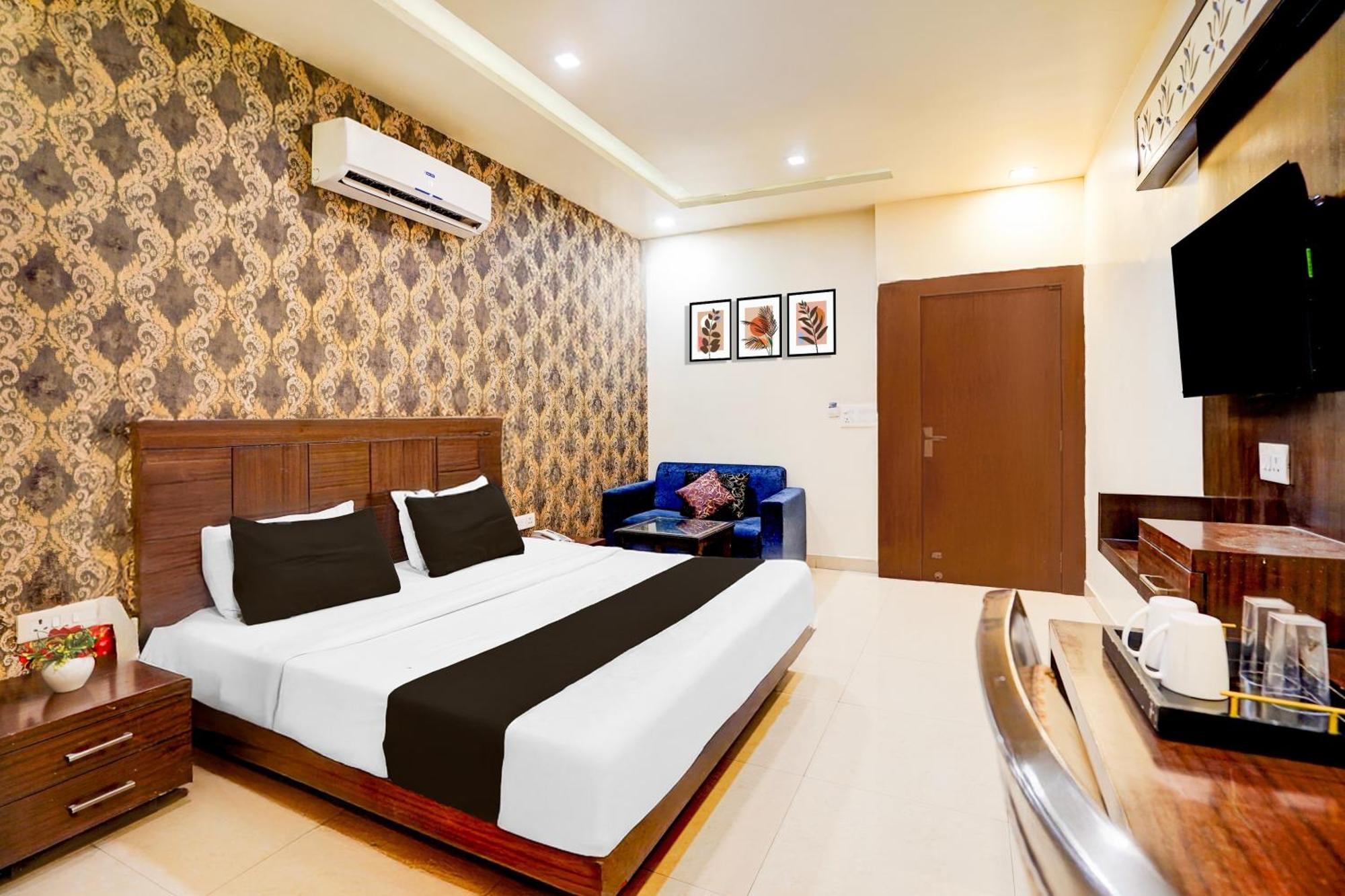 Super Townhouse Lalghati Near Airport โบปาล ภายนอก รูปภาพ
