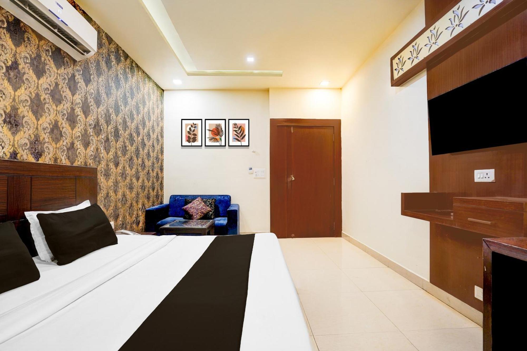 Super Townhouse Lalghati Near Airport โบปาล ภายนอก รูปภาพ