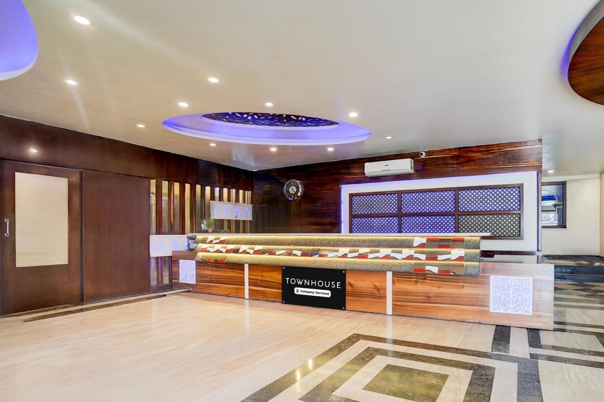 Super Townhouse Lalghati Near Airport โบปาล ภายนอก รูปภาพ